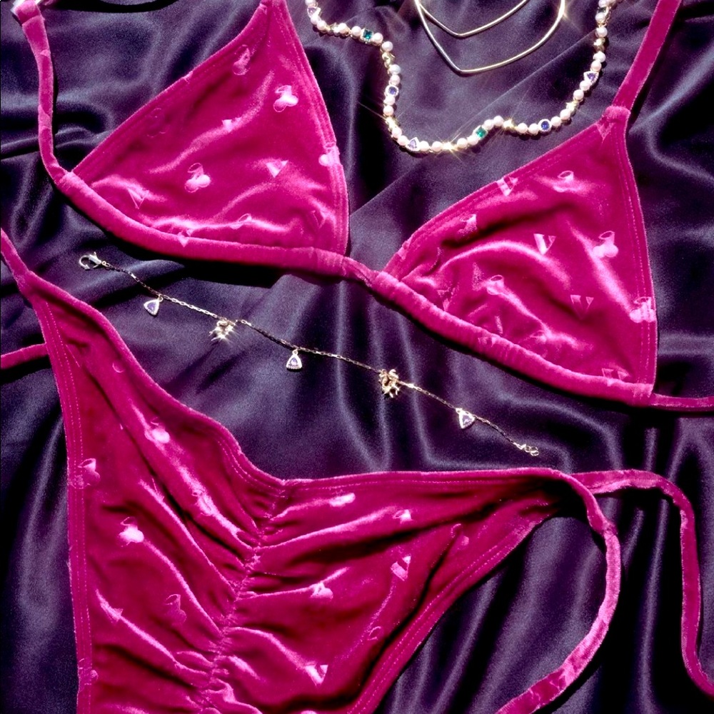Amethyst V-kini